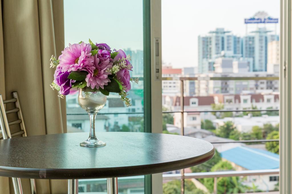 Right Place Sathorn Bangkok Room photo
